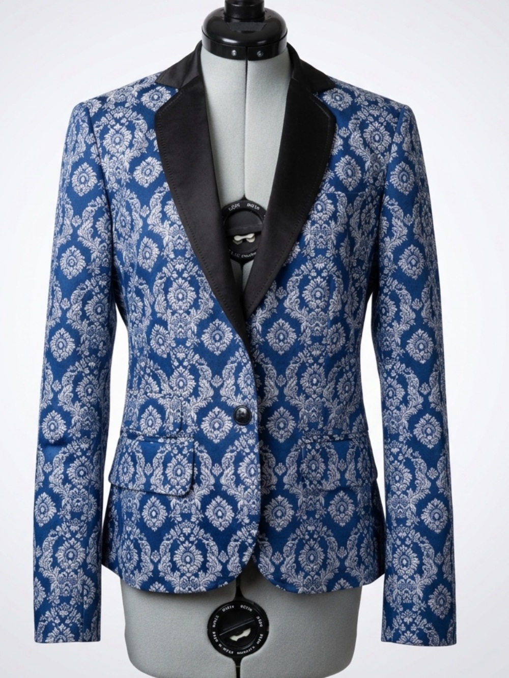 QMack Damask tux style two button blazer, satin lapel, blue/blk, GUC, 0